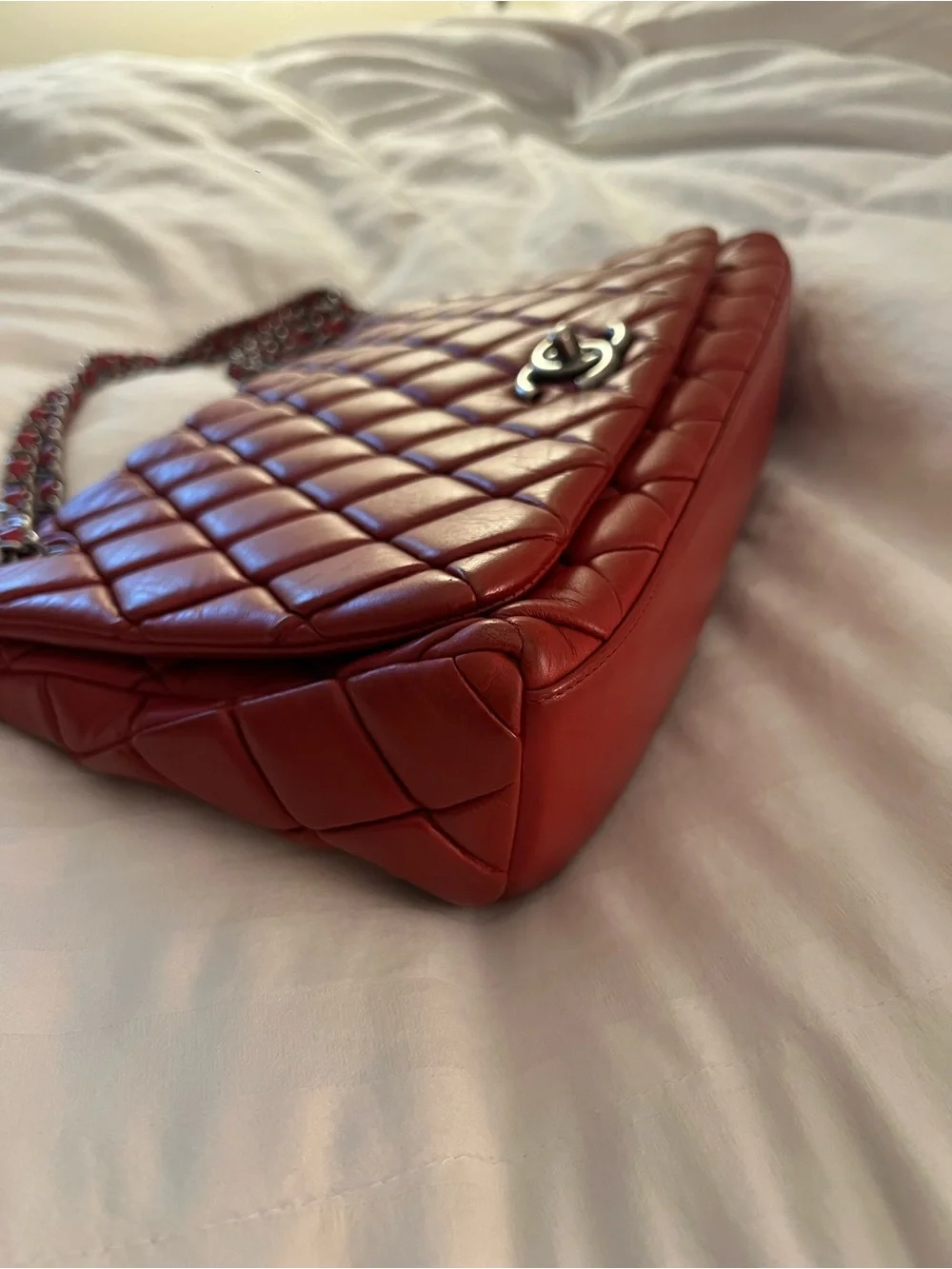 CHANEL Red flap bag
